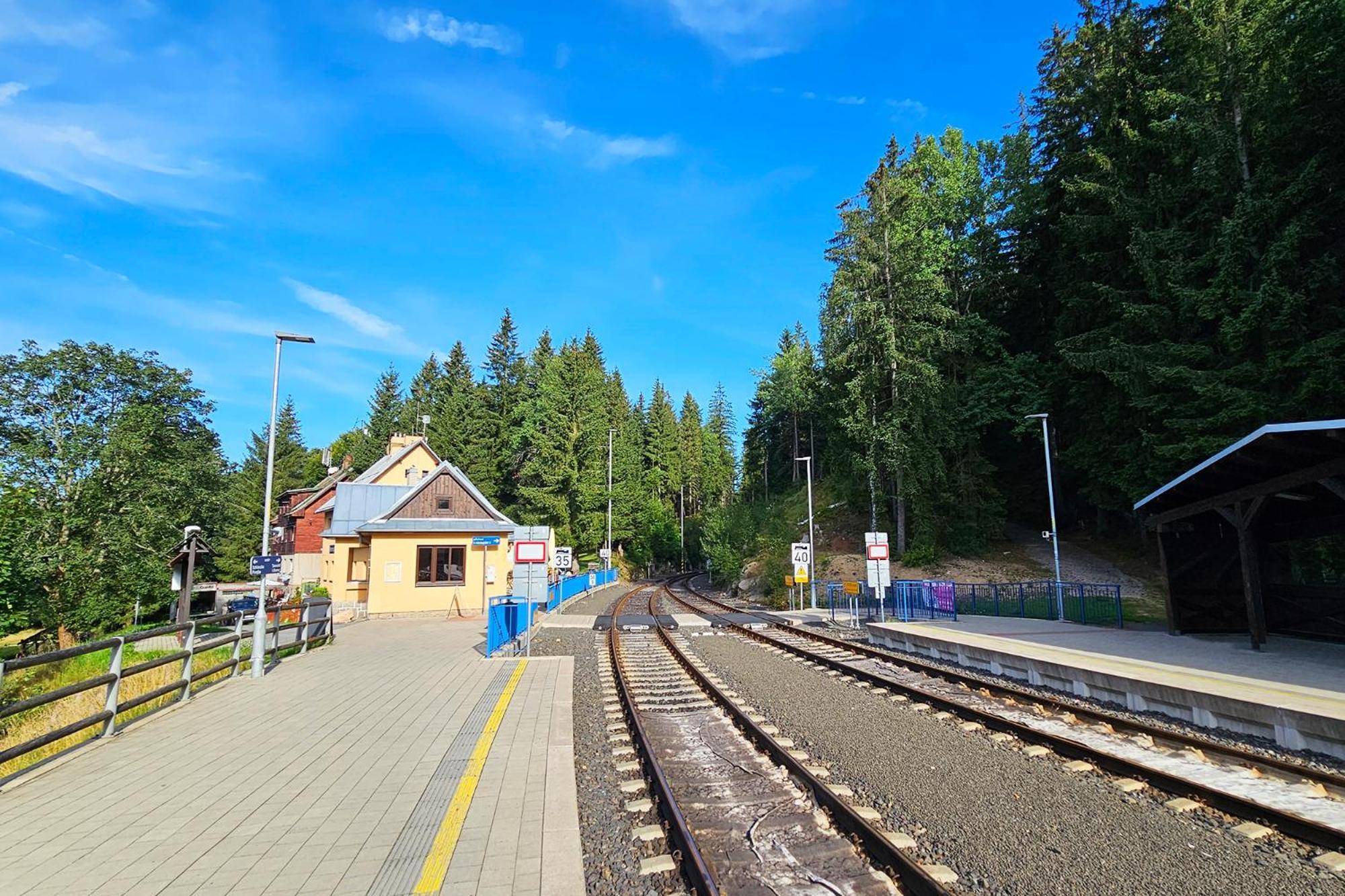 Enjoy Harrachov - Atraktivní slunné studio Čertovka v centru Harrachova s herní konzolí, Netflix, jedinečným výhledem na Čertovu horu a areál skokanských můstků se sjezdovkou Extérieur photo